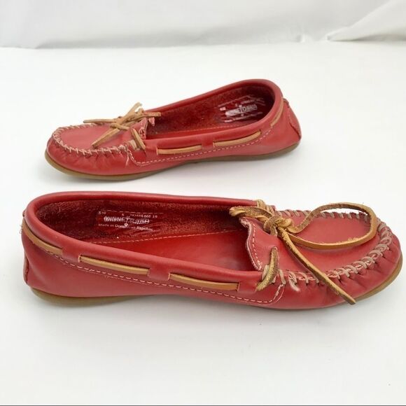 Minnetonka Red  Leather Moccasins/loafers Size 5 - Picture 4 of 16